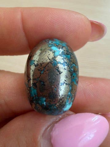 Turquoise Echt juweel! Prachtige kleur: Neishabour Turquoise