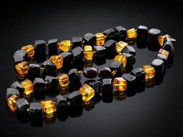 Barnsteen - Premium Baltic Amber Necklace – Black Amber