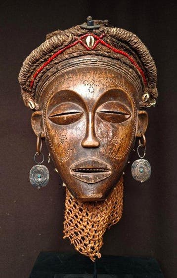 Uitstekende Mwana Pwevo-masker - Ovimbundu - Angola