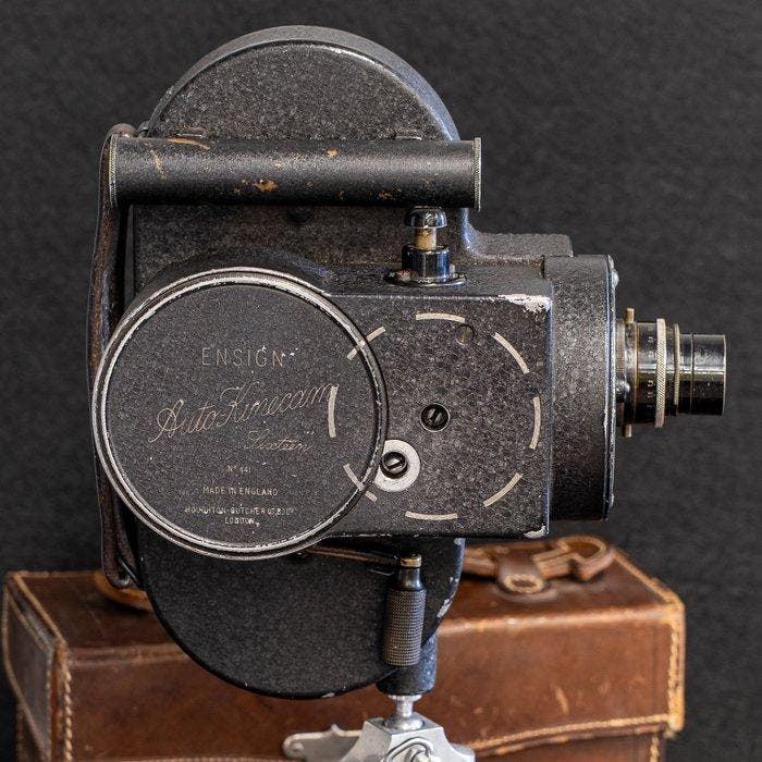 ENSIGN Auto-Kinecam Sixteen No. 441 with rare Hugo Meyer, Verzamelen, Foto-apparatuur en Filmapparatuur