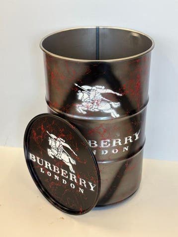 Rob VanMore - Barrel Burberry