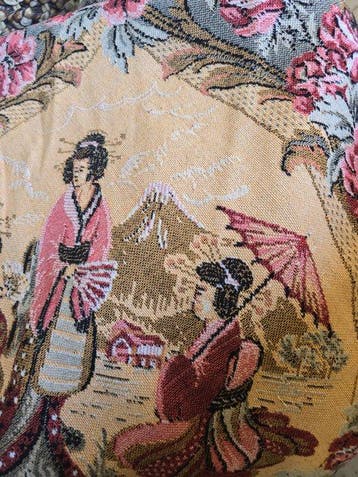 Arazzo Ovale in Gobelin a Rilievo con Frange in Lana