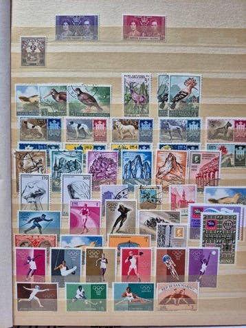Monde 1900/2008 - Collection internationale de timbres en 9