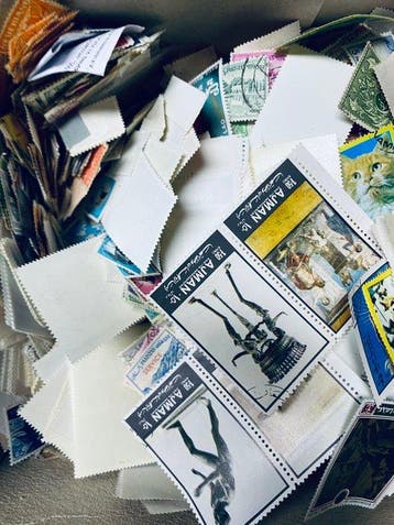 Monde - Format de boîte, boîte à chaussures, timbres