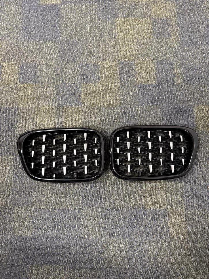 BMW E39 96–00 grillen diamond uitvoering – glanzend zwart, Auto-onderdelen, Carrosserie, Nieuw, BMW, Voor