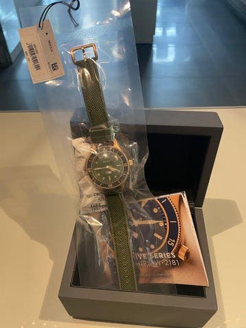 Bulova - Aquaracer 300M - Unisexe - 2020-2025, Handtassen en Accessoires, Nieuw