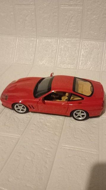 Hot Wheels, Bburago, Maisto 1:18 - Modelauto (3) - Ferrari