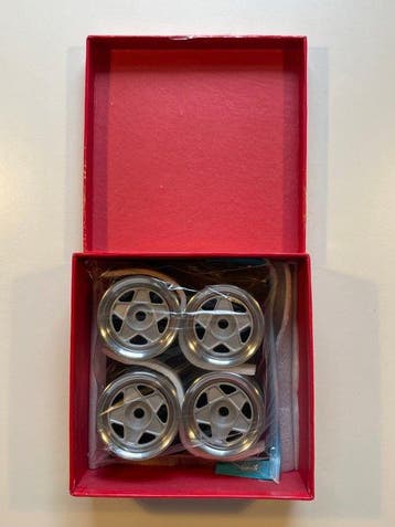 CSD 1:8 - Modelauto (4) - Custom metal 1/8 wheels for, Hobby en Vrije tijd, Modelauto's | 1:5 tot 1:12, Nieuw