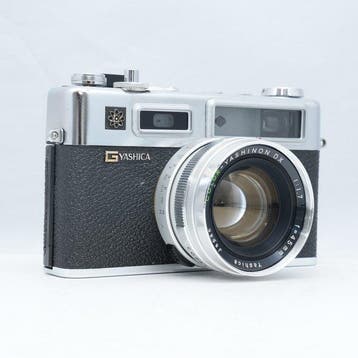 Yashica Electro 35 GS with Color-Yashinon DX 1,7/45mm |