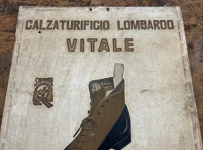 Naambord van Calzaturificio Lombardo Vitale, karton,, Antiek en Kunst, Antiek | Wandborden en Tegels