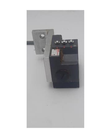 Balluf BNS 113-B03-L12-61-A-22-03 mechanische positie-/einds, Verzenden