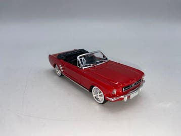 Solido 1:43 - Modelauto (7) - Iconische Amerikaanse auto’s -, Nieuw
