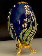 Fabergé ei - Imperial Jeweled Egg accentueerd met 24-karaats