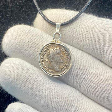 Oud-Romeins Zilver Oud-Romeinse zilveren denarius van