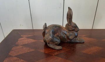 P. Chenet - Beeldje, Konijn - 10 cm - Brons