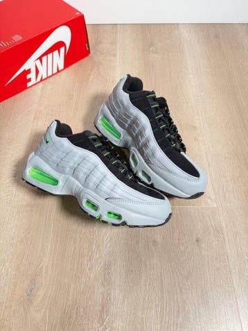 Nike - Sneakers - Maat: EU 43 - Nieuw met tags, Nieuw