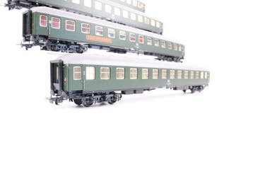 Liliput H0 - Wagon de passagers pour trains miniatures (4) -