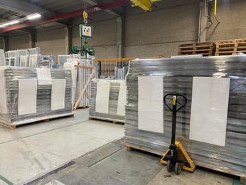 Ruime voorraad stalen deuren direct leverbaar of afhalen nu!, Ophalen of Verzenden, Garagedeur