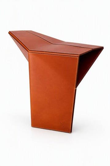 Tabouret - Peau de vache naturelle - Tabouret par Atelier Oï