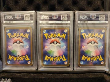 Pokémon - 3 Graded card - Charmander, Charmeleon, Charizard, Nieuw