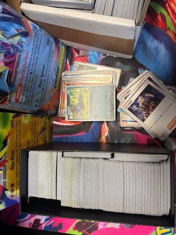 Pokémon - 2000 Bulk kaarten Foil - Various sets