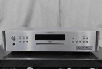 Rotel - RCD-1570 Special Edition / High-End Wolfson DAC
