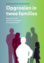 Opgroeien in twee families 9789088509780 Yvonne Aartsen, Verzenden, Zo goed als nieuw, Yvonne Aartsen