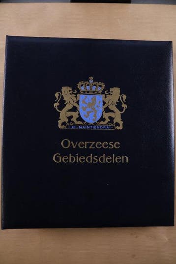 Suriname 1873/1975 - 1 leeg DAVO luxe voordruk album +