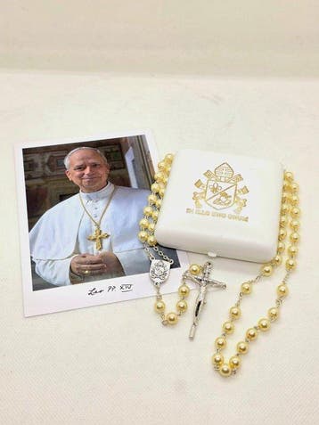 Papa Leone XIV - Rosario delludienza privata - Benedetto e