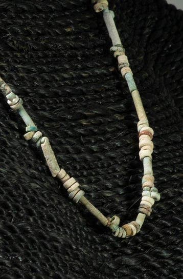 Oude Egypte, late periode Voornamelijk faience / geglazuurde