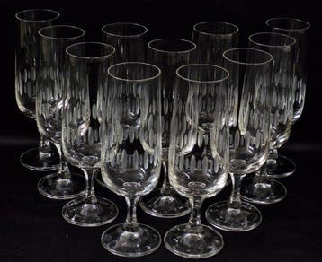 Champagneglas (11) - Met verticale ovalen geëst - Kristal -