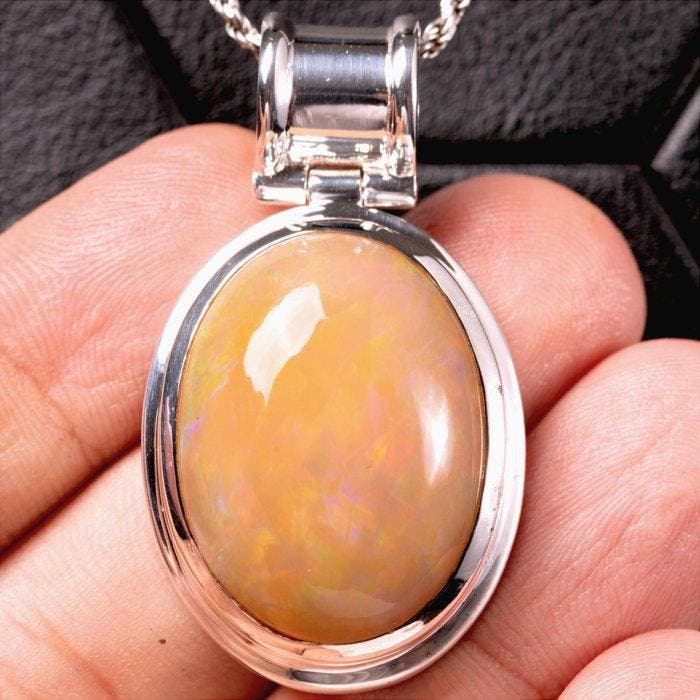 Prachtige grotere Welo-opal edelsteen - 120 karaat -, Antiek en Kunst, Curiosa en Brocante