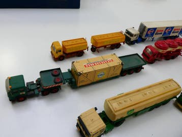 Schaal H0 Set Kibri automodellen #3025 (1:87), Ophalen of Verzenden, Gebruikt, Analoog