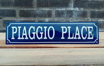 Piaggio place, Verzamelen, Verzenden, Nieuw