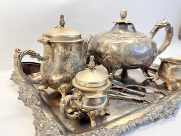 Theeservies - Antique Silver Plated Tea Set on Ornate