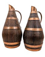 Pichet - Chêne - Deux pichets à cidre/vin en bois et laiton, Antiquités & Art