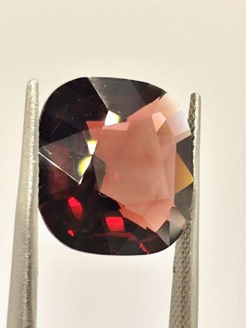 1 pcs Rouge Spinelle - 9.47 ct - Lotus Gemology (Thaïlande)