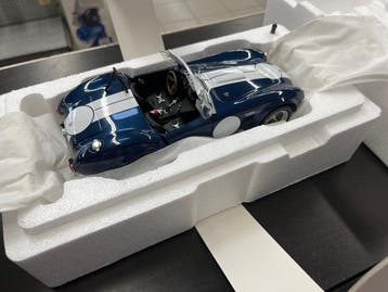 Kyosho 1:18 - Model sportwagen - Shelby Cobra 427 S/C