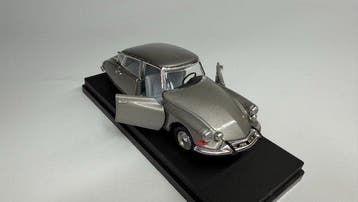 Rio 1:43 - Voiture miniature - Citroën DS21, Nieuw