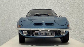 Minichamps 1:18 - Modelauto - Opel GT - BOXED