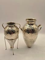 Urn (2) - .830 zilver - gehamerde zilveren afwerking, Antiek en Kunst