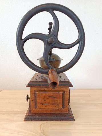 Koffiemolen - Hout, Messing, IJzer