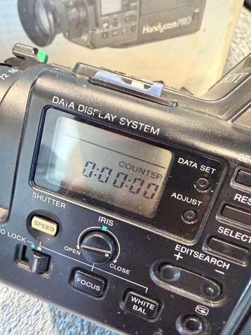 Sony Handycam PRO CCD-V90E PAL Video8 Camcorder –