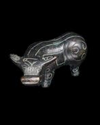 Oud-Chinees - Bœuf en bronze met geometrische motieven -