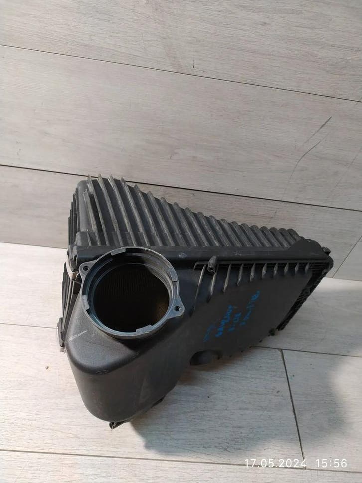 Porsche Cayenne luchtfilter behuizing 7P0129601, Autos : Pièces & Accessoires, Filtres, Envoi