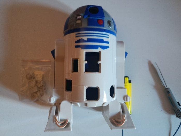 Star Wars - - Film rekwisiet Plastic R2-D2 speelgoedlichaam, Verzamelen, Film en Tv