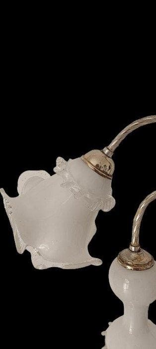Tafellamp - Opaline glas - Lamp in Liberty-stijl