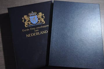 Accessoires Nederland - 3 lege luxe DAVO albums voor FDCs, Gestempeld