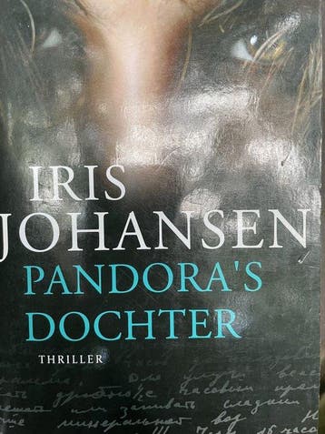 pandora’s dochter - Iris Johansen 9789021014531, Boeken, Verzenden, Gelezen, Iris Johansen