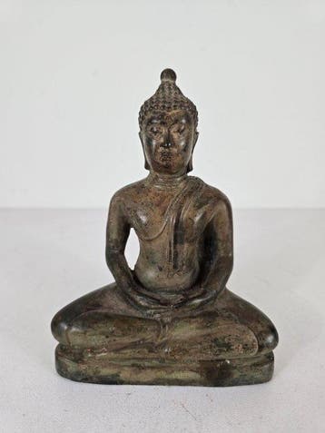 Chiang Saen-stijl en Rattanakosin-stijl Boeddha - Beeld -